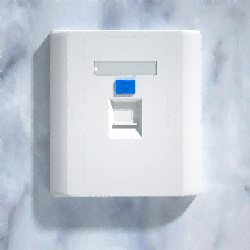 Один порт, настенная сетевая розетка RJ-45